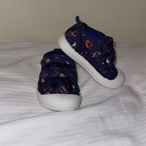 Size 4 boy shoes, used once but they are like new.